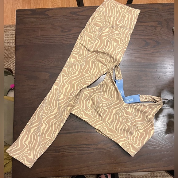 *EUC* Outdoor Voices Pampas Swirl Workout Set - Picture 1 of 6